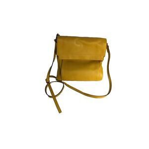 VINCE CAMUTO DANDELION YELLOW Pebbled LEATHER CROSSBODY BAG